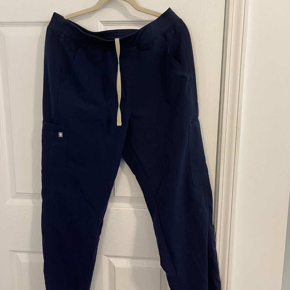 Figs Scrub Pants - Navy Men's Axim Cargo Scrub Pants